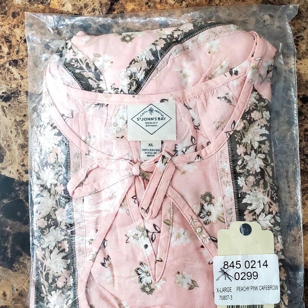 Women's top size XL